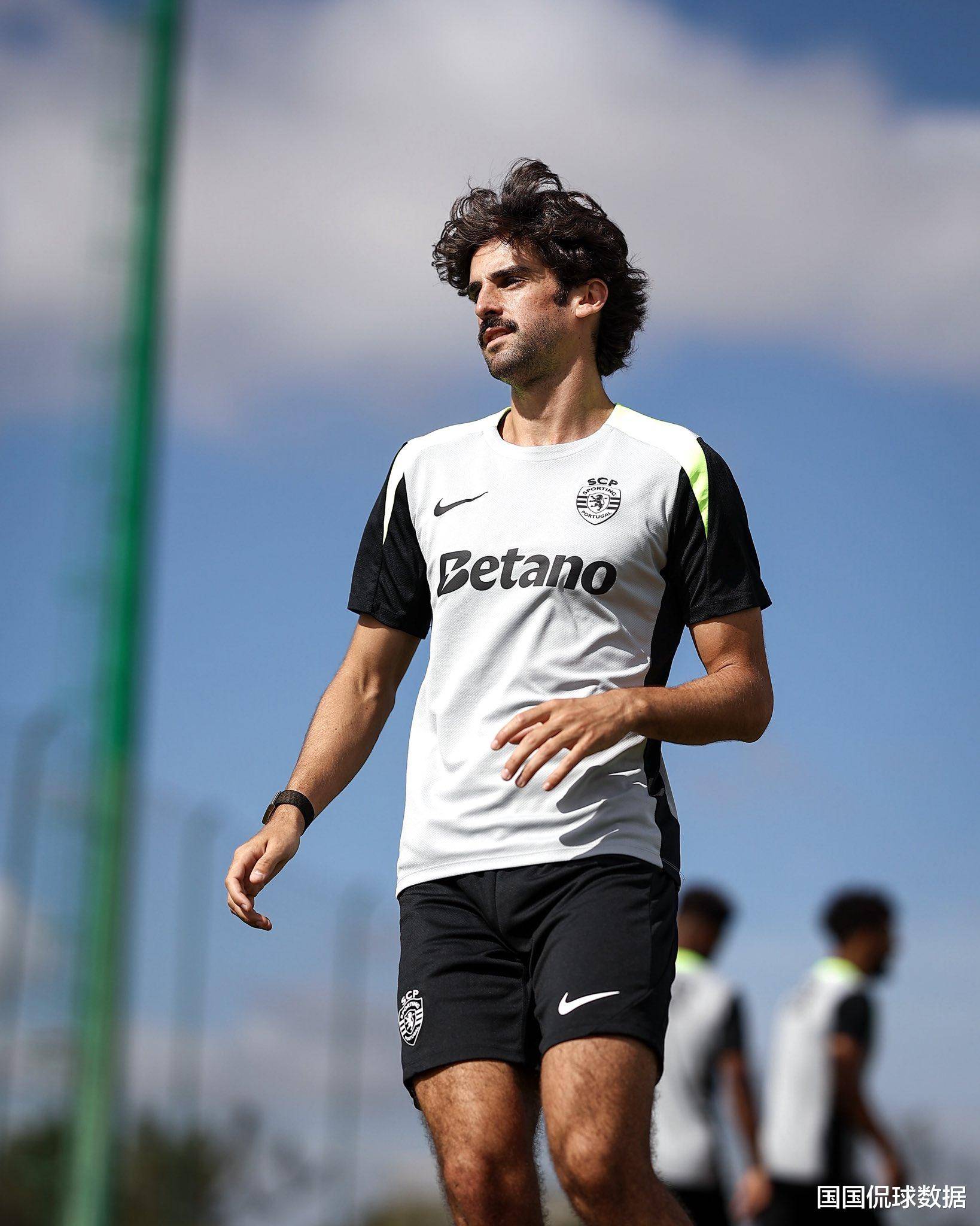 国际比赛日突围战来临，华盛顿奇才围绕葡超战术微调，媒体盛赞，临场指挥获称赞的简单介绍